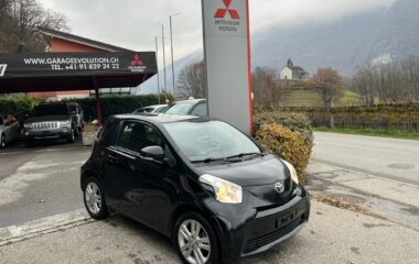 TOYOTA iQ 1.0 VVT-i